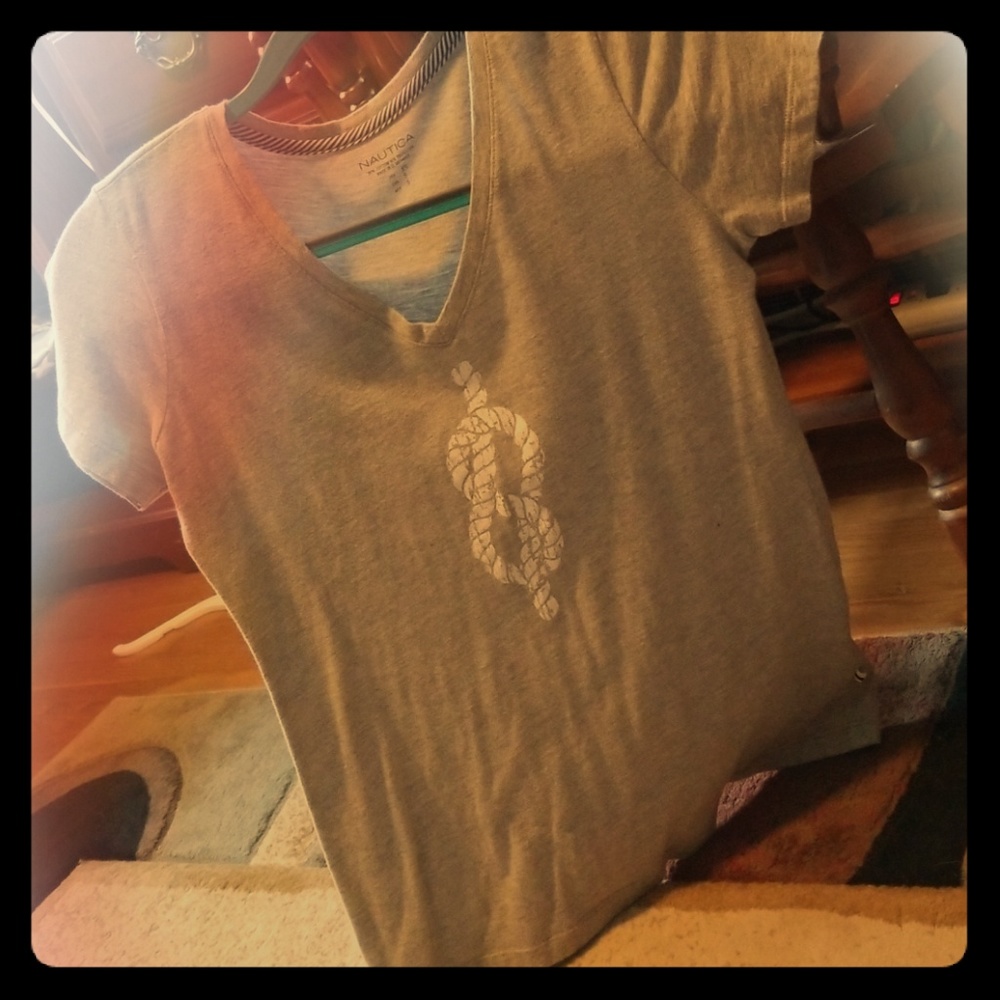 V neck short sleeve t-shirt